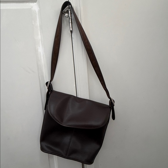 Vintage Coach 90s Whitney Crossbody Bag color brown - Picture 2 of 7